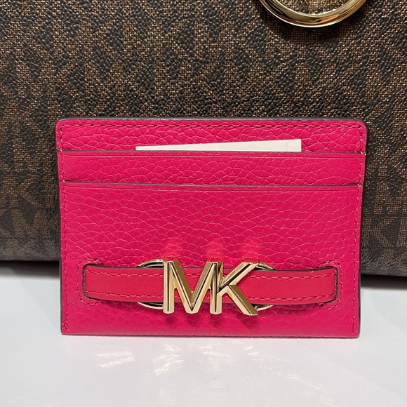 MICHAEL KORS
Reed Large Pebbled Leather Card Holder Case
Electric Pink 
NWT - Picture 1 of 16